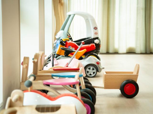 Line of play cars