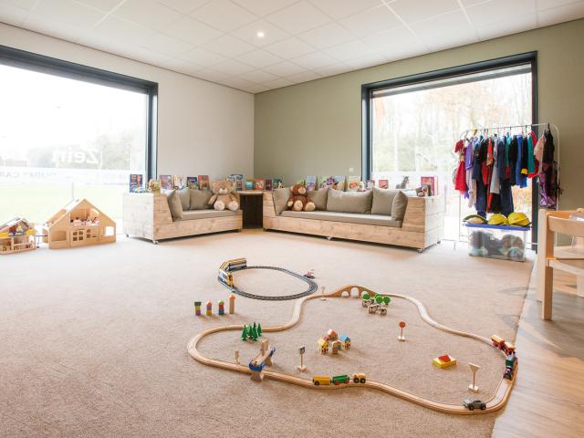 Playcorner train