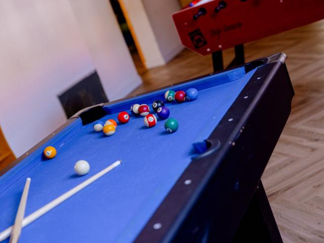 Pool table and toys Club Basker The Estate After School