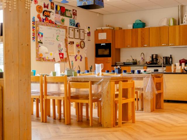 Kitchen and tables Club Basker After School Care The Oaks The Hague