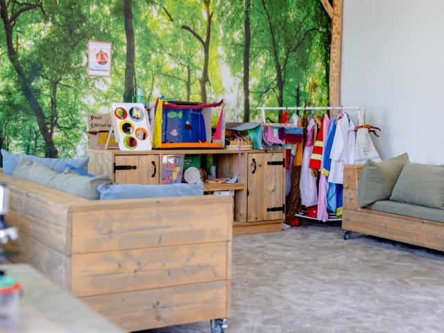 Toys and couch Club Basker After School Care The Hague